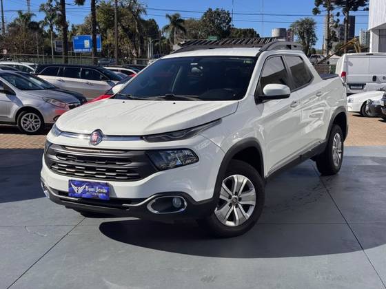 FIAT TORO 1.8 16V EVO FLEX FREEDOM AT6 FIAT TORO 1.8 16V EVO FLEX FREEDOM AT6